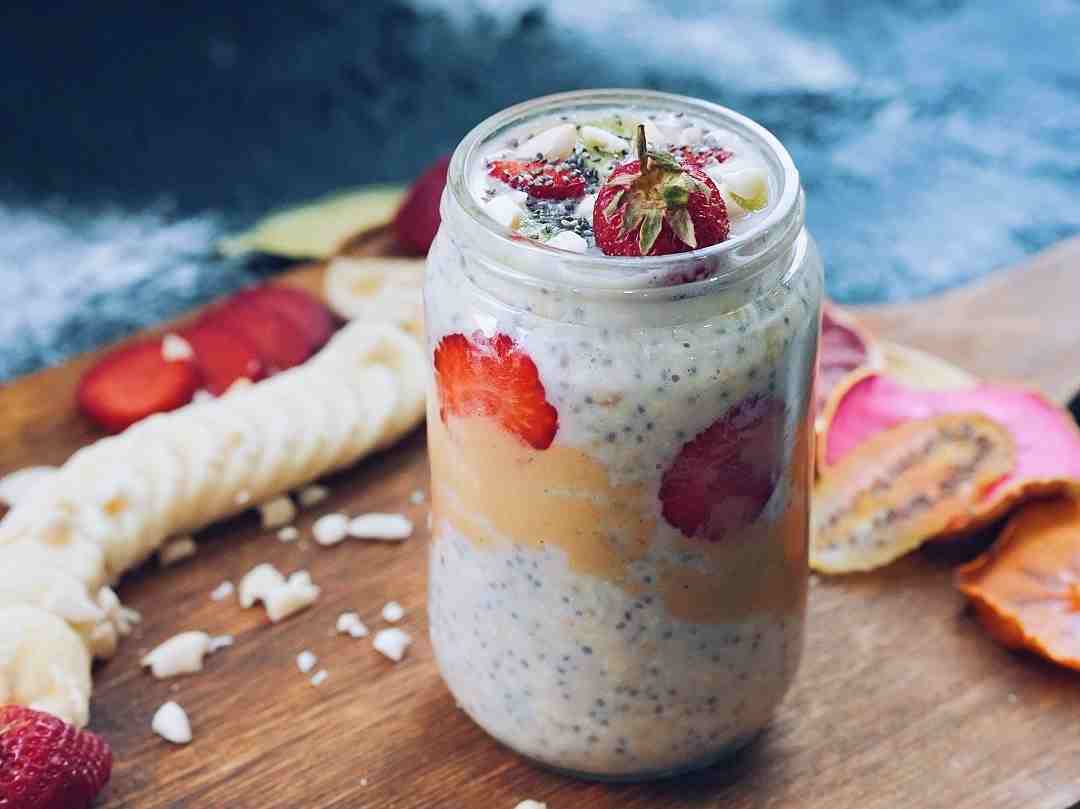 اوتمیل موز و بادام زمینی
