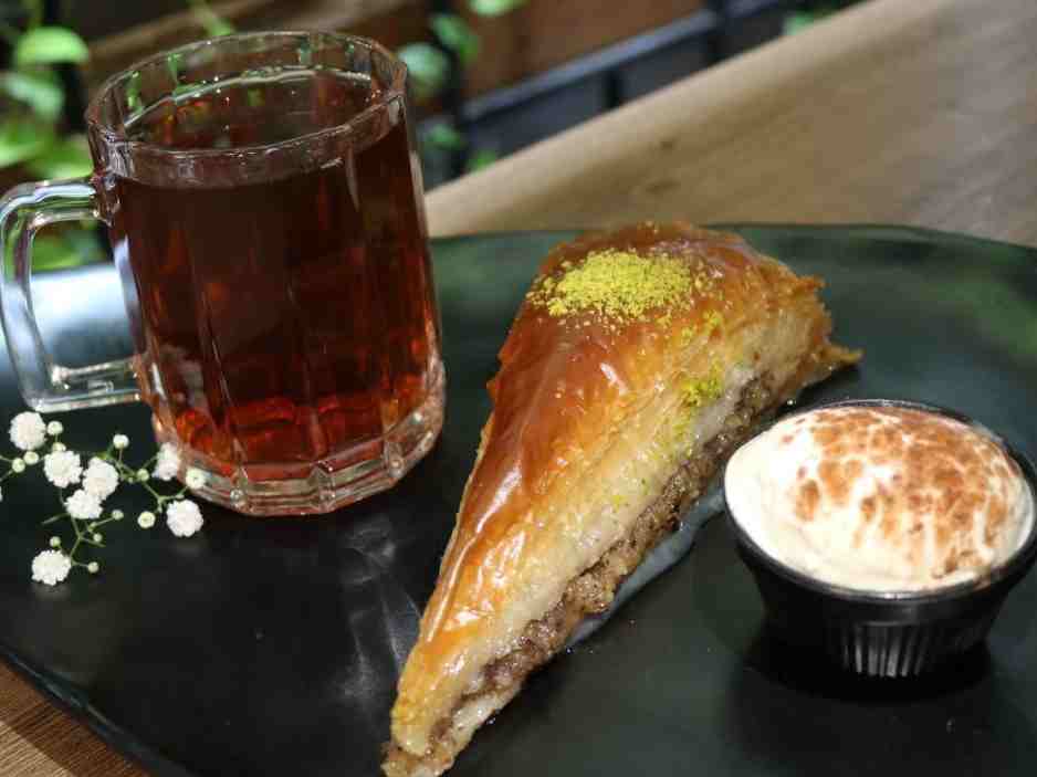باقلوا بستنی