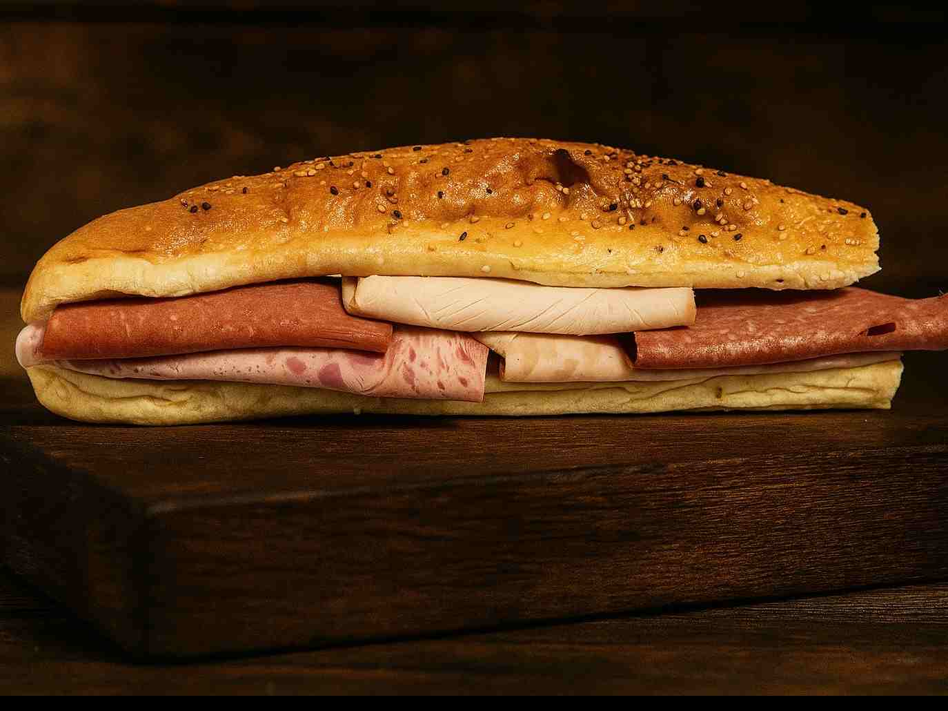 ساندویچ ژامبون + بیکن سرد