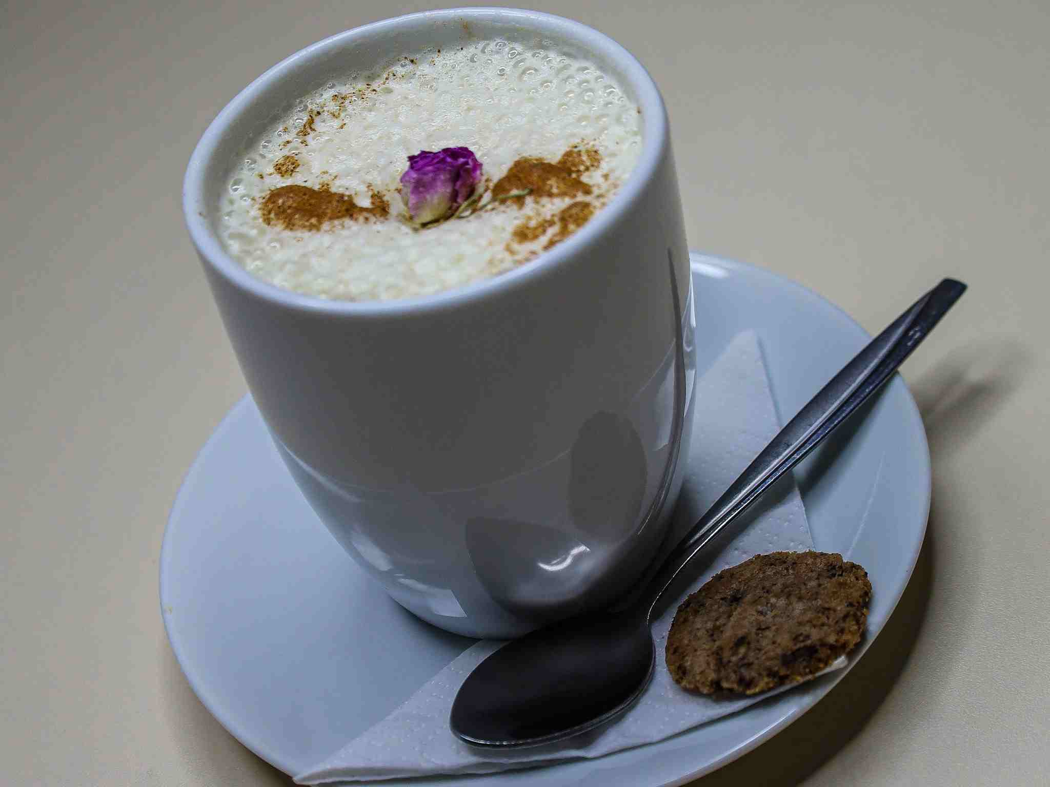 شیر عسل دارچین