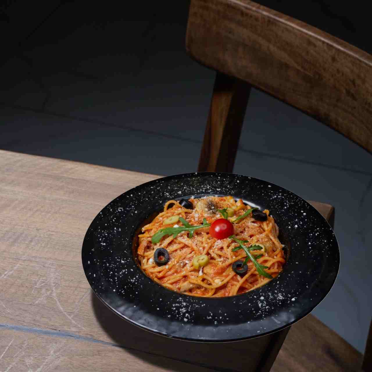 اسپاگتی مرغ و قارچ مارینارا
