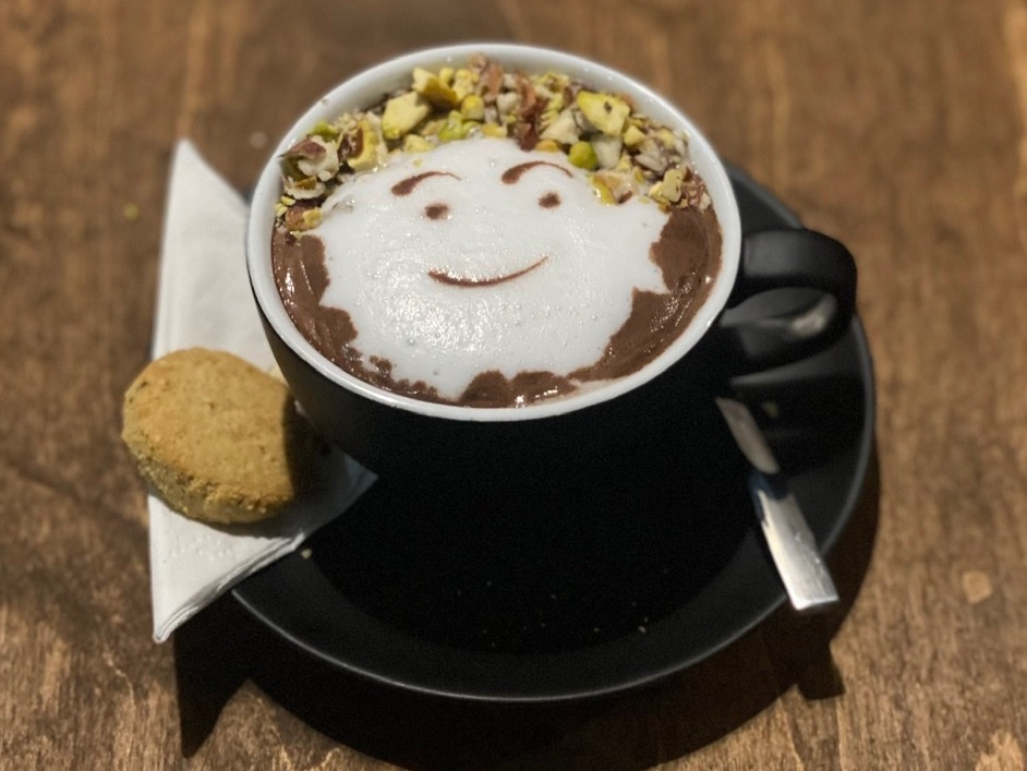 هات چاکلت مغزدار