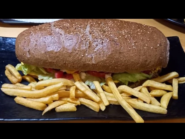 ساندویچ گرم ماماسیتا