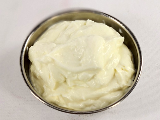 ماست چکیده ساده