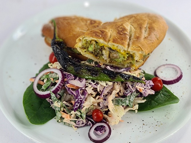 مرغ و بادمجان
