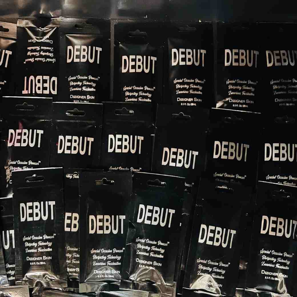 سمپل تن دیزاینر Debut
