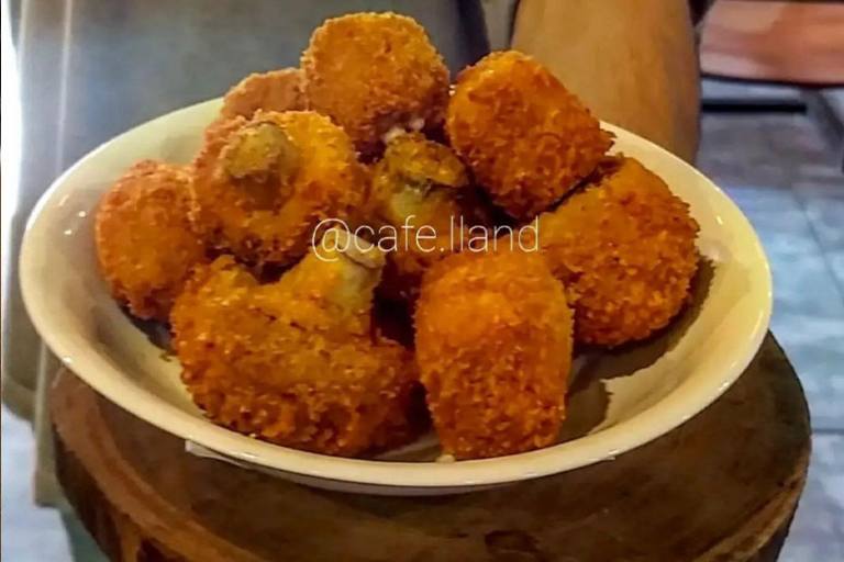 قارچ و پنیر سوخاری