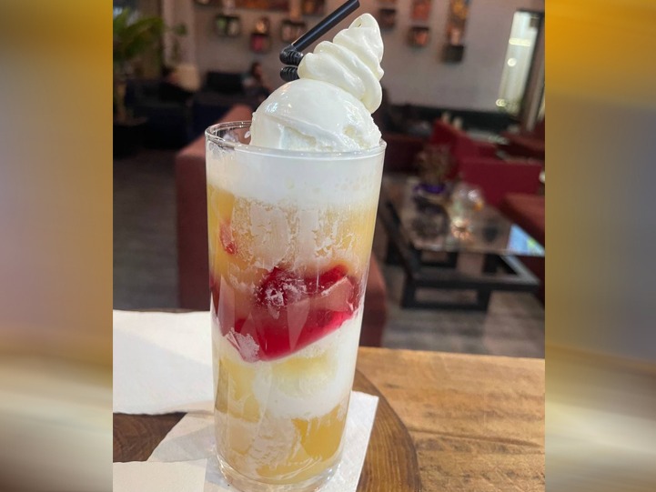 اناناس گلاسه