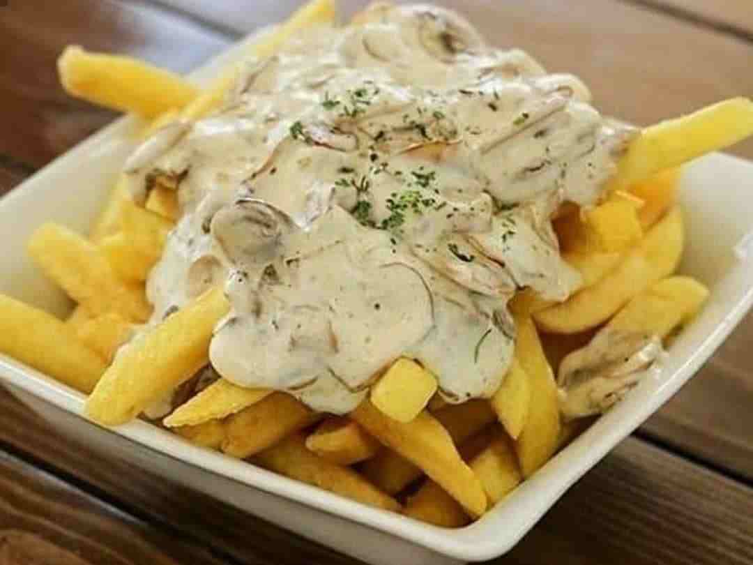 سیب زمینی با سس قارچ