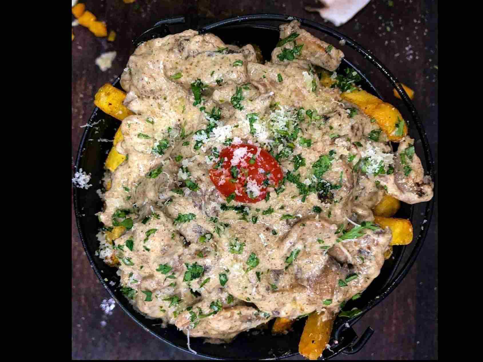 سیب زمینی با سس قارچ