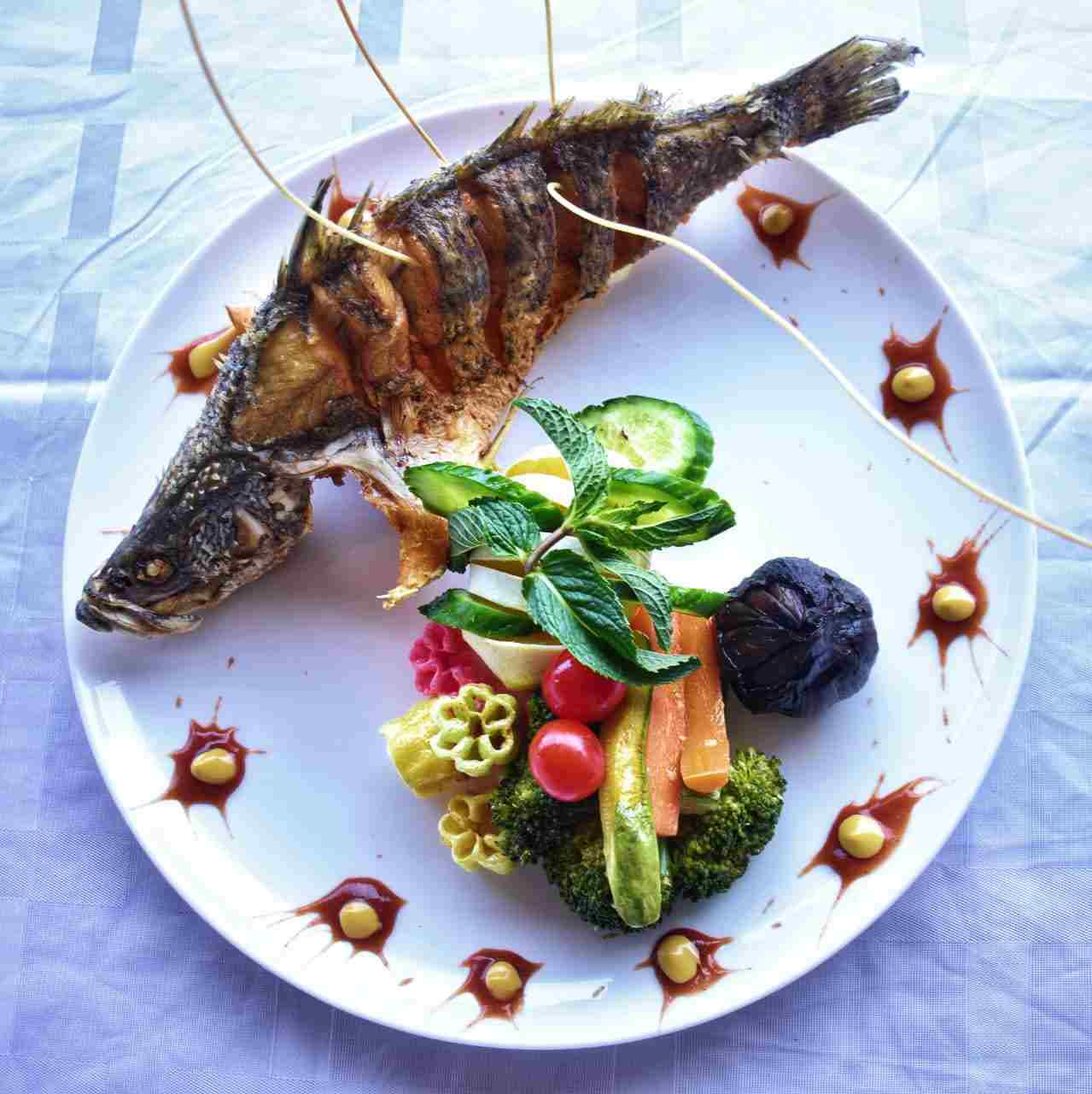 ماهی کامل    full fish