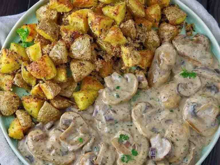 سیب زمینی فرانسوی با سس قارچ