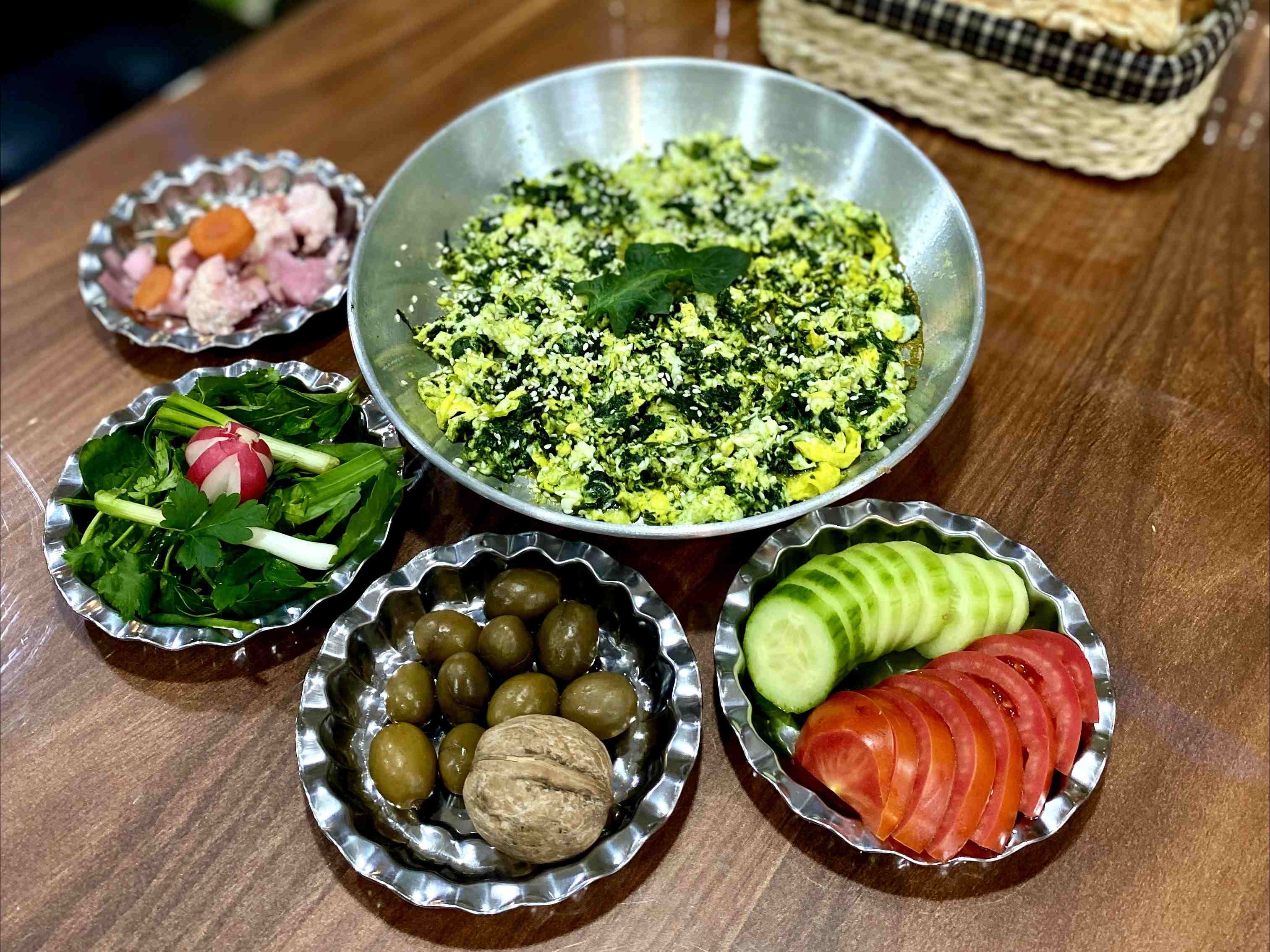 نرگسی (اسفناج تخم مرغ)
