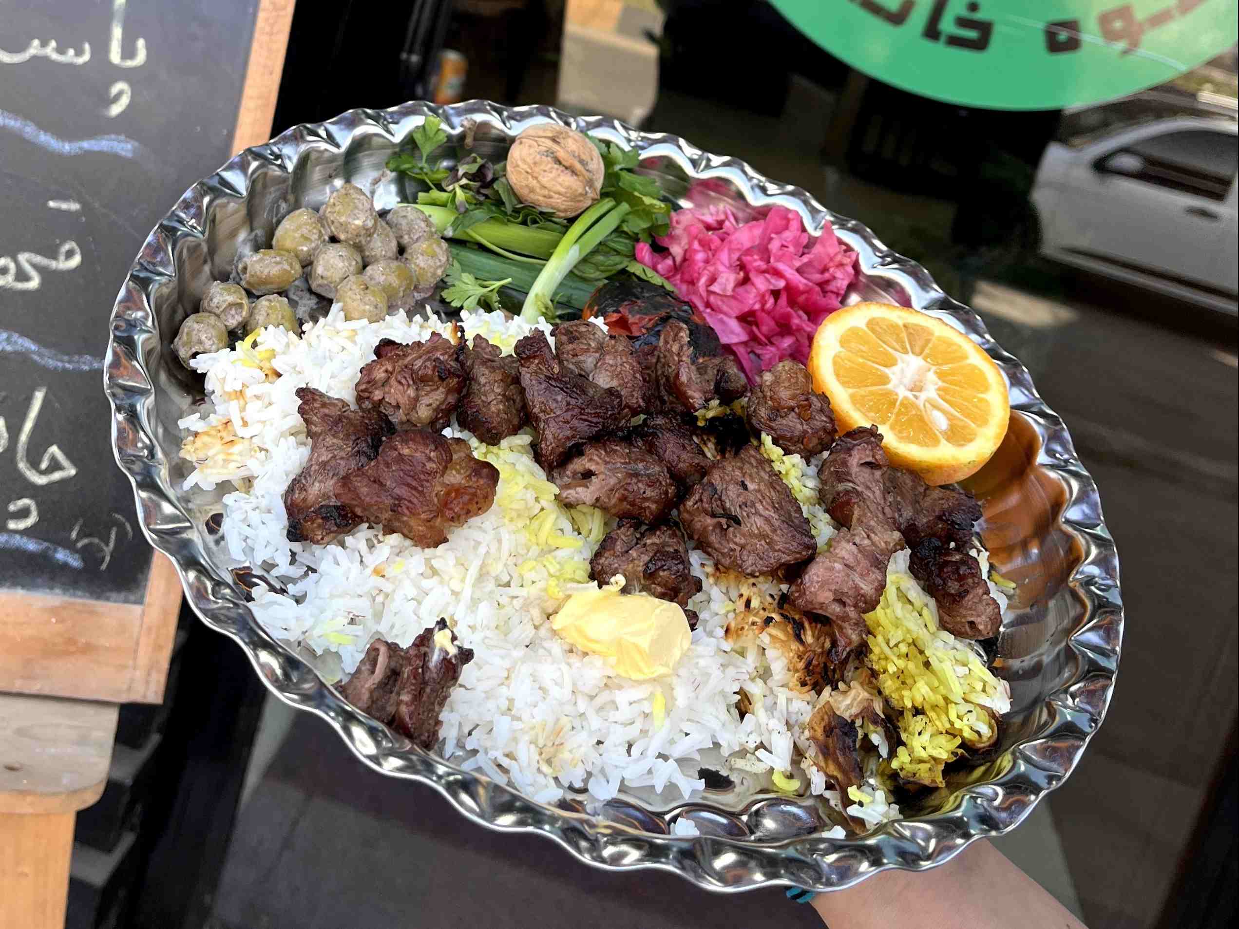 سینی پلا کباب محلی دوسیخ