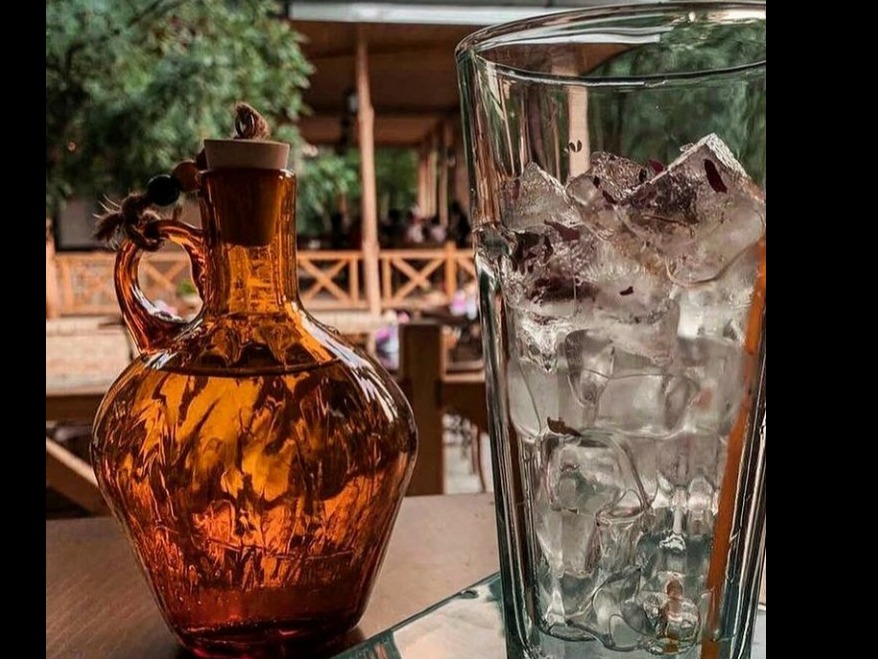 نوشیدنی بیدمشک گلاب
