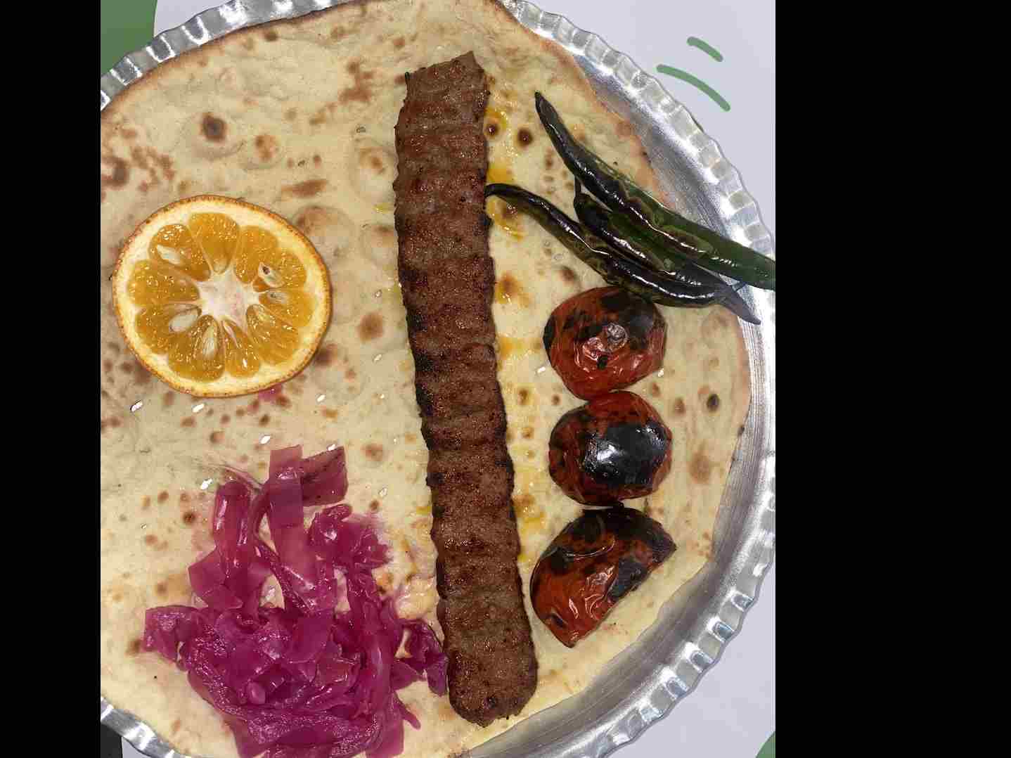 کباب لقمه 180 گرمو نان داغ