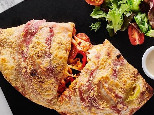 calzone trio formaggio