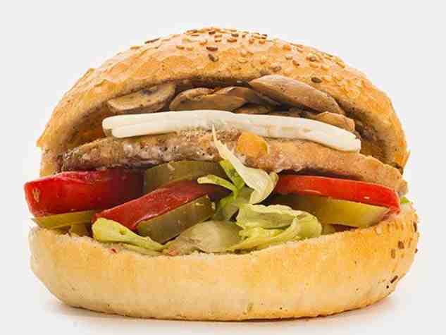 ساندویچ استیک مرغ ذغالی