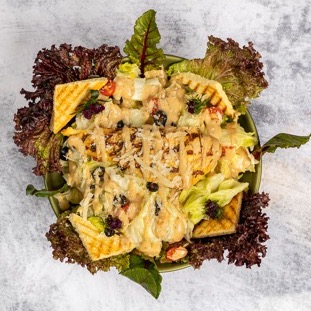 سالاد سزار با مرغ گریل (Caesar Salad)  (۲نفره)