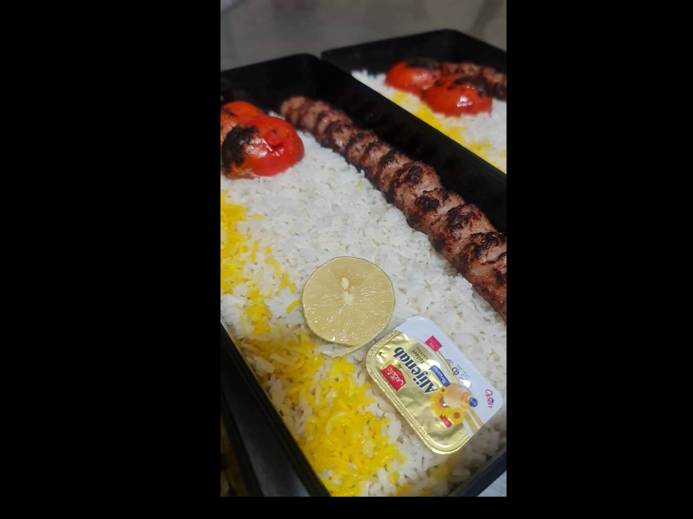چلو کباب لقمه (2 سیخ - 180گرم)