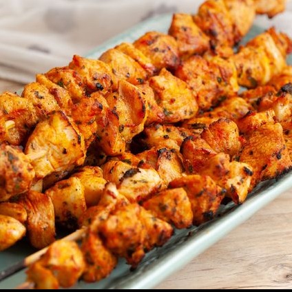 Ein Spieß Djudje Kabab (Hähbchenfilet)