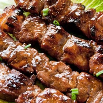 Ein spieß Kabab Tschendje