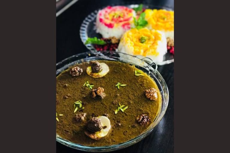خورشت فسنجان با گوشت قلقلی