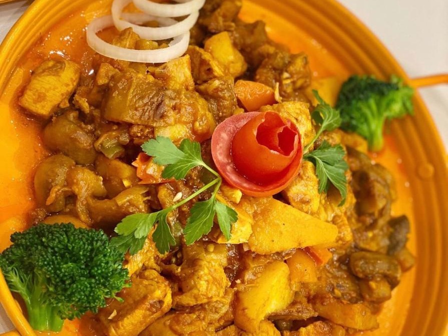 کاسرول مرغ و بادمجان