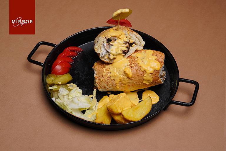 ساندویچ چیکن مانستر