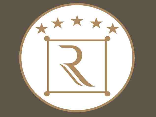پاکسازی عمقی پوست (فشیال)