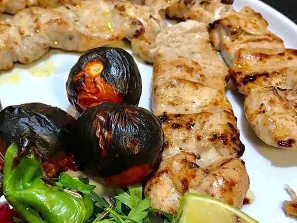 جوجه کباب لاری