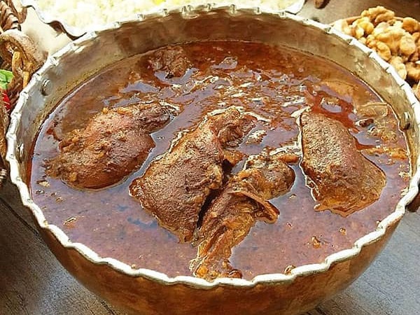 خورشت فسنجان با مرغ