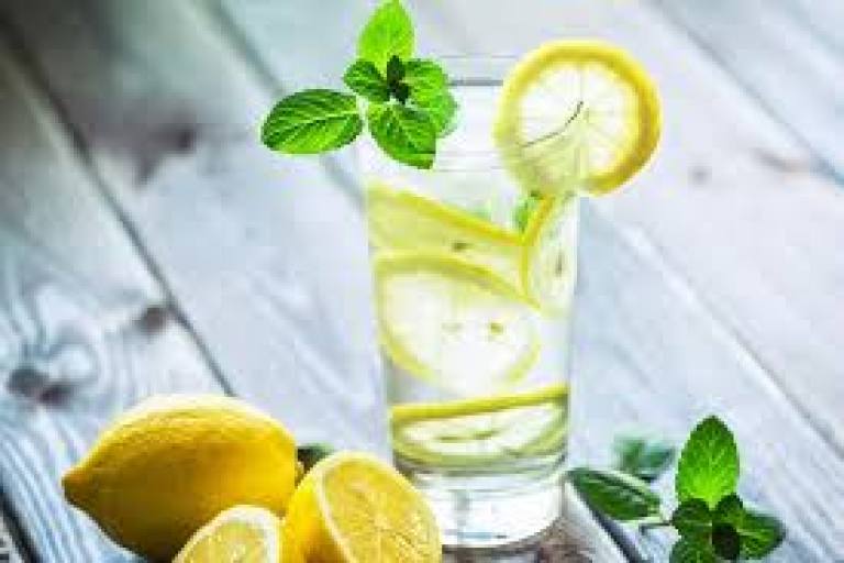 لیموناد طبیعی