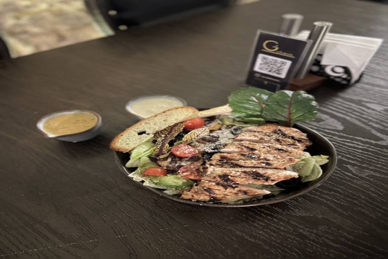 سالادسزار با فیله گریل