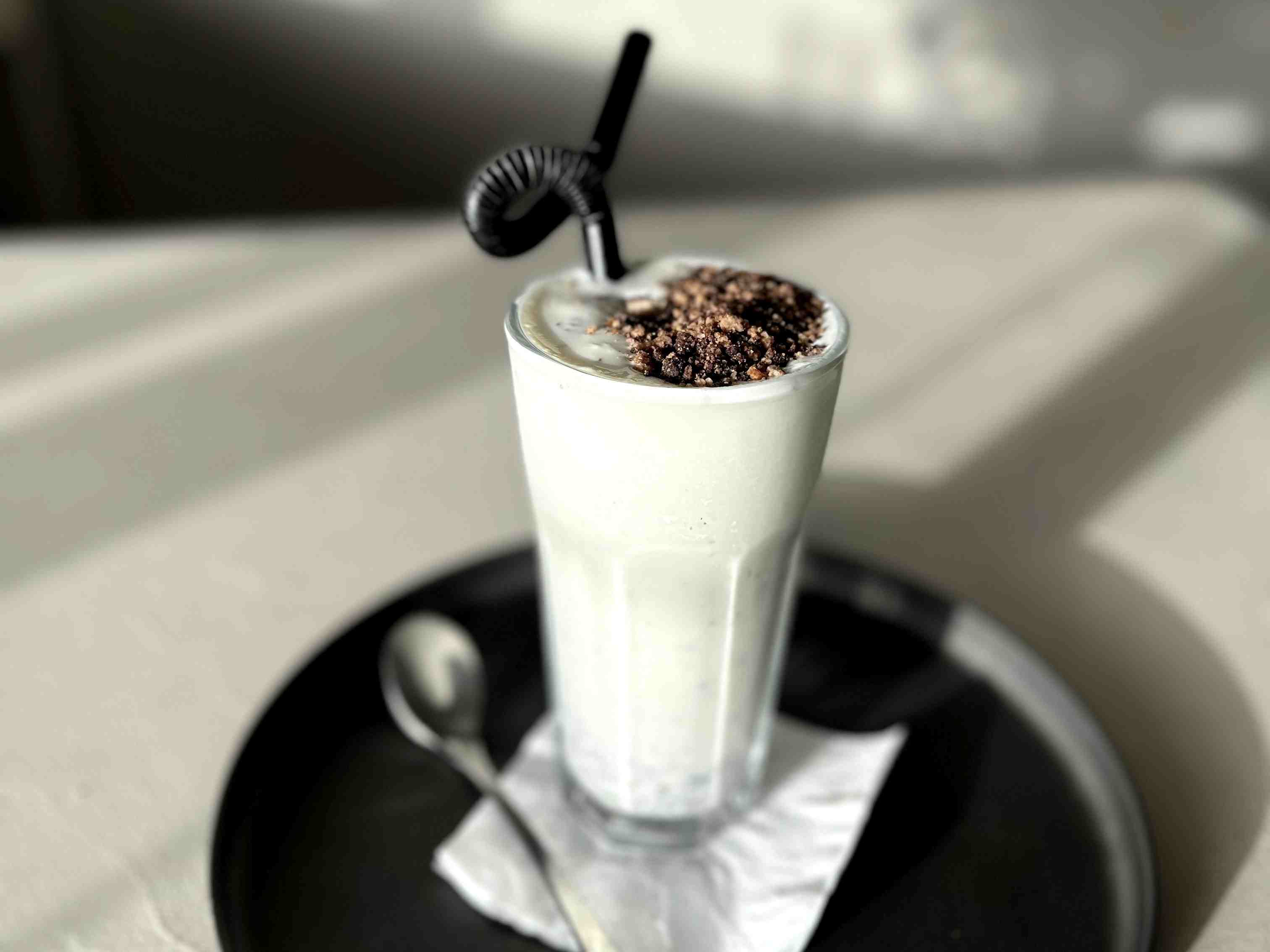 شیک کوکی و شکلات تکه ای