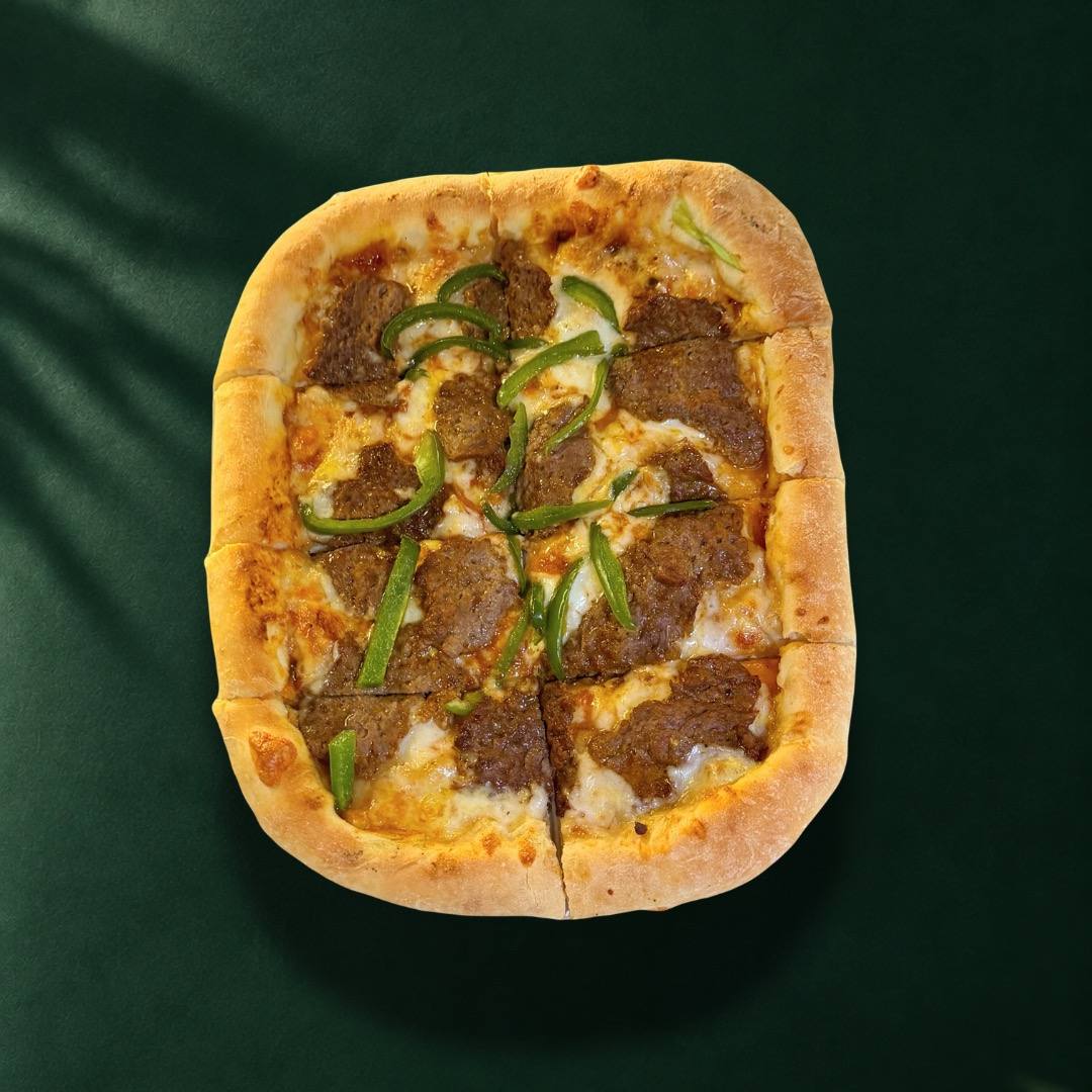 Garlic and steak Pizza