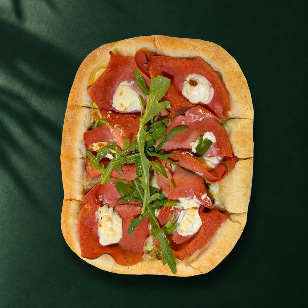 Bresaola pizza
