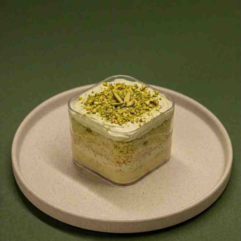 سه شیر پسته / Tres Leches al Pistacchio