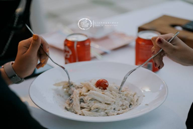 پاستا چیکن آلفردو