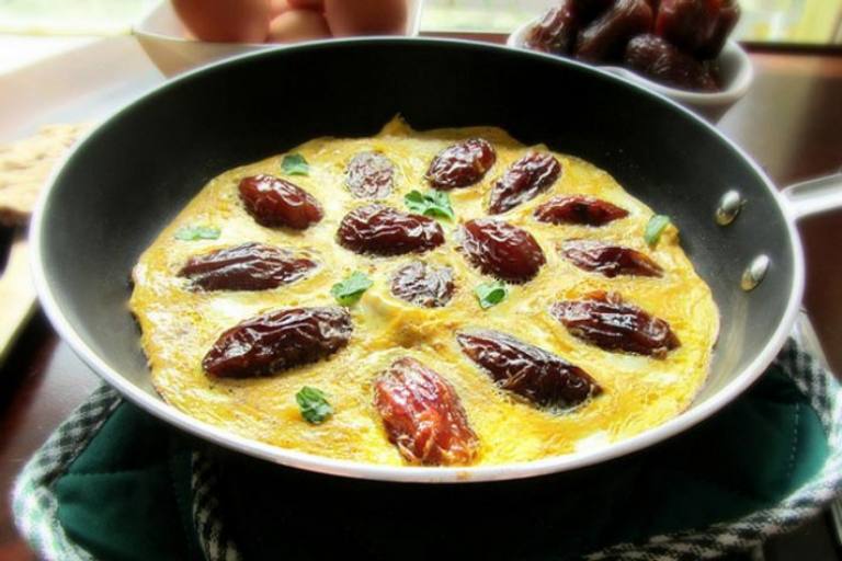 تخم مرغ خرما