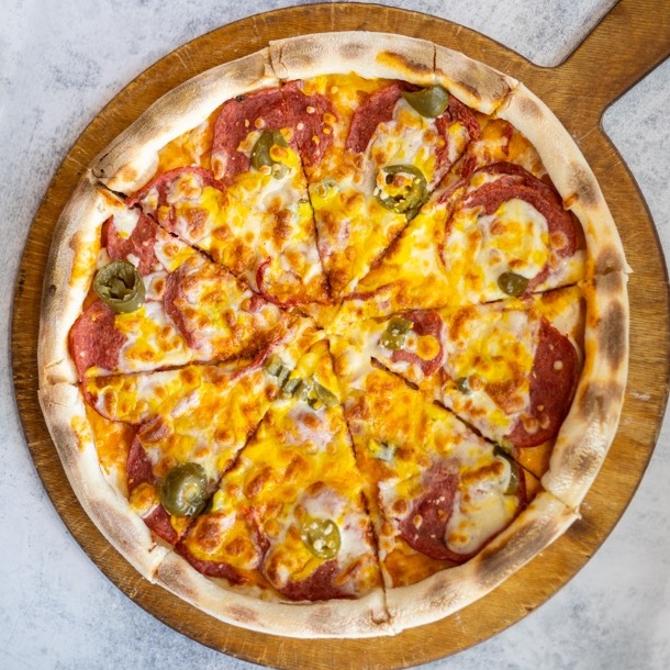 پیتزا پپرونی (Pepperoni Pizza)