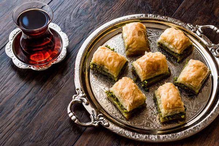چایی و باقلوا