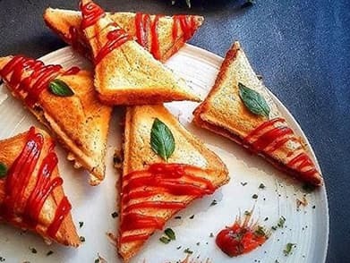 اسنک مرغ و قارچ