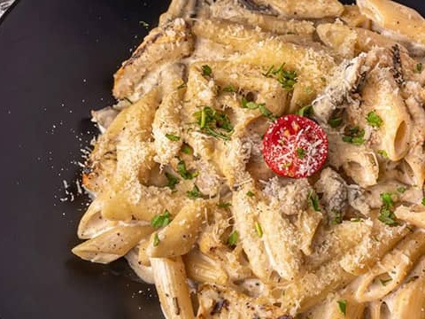 پاستا بیف آلفردو beef alfredo