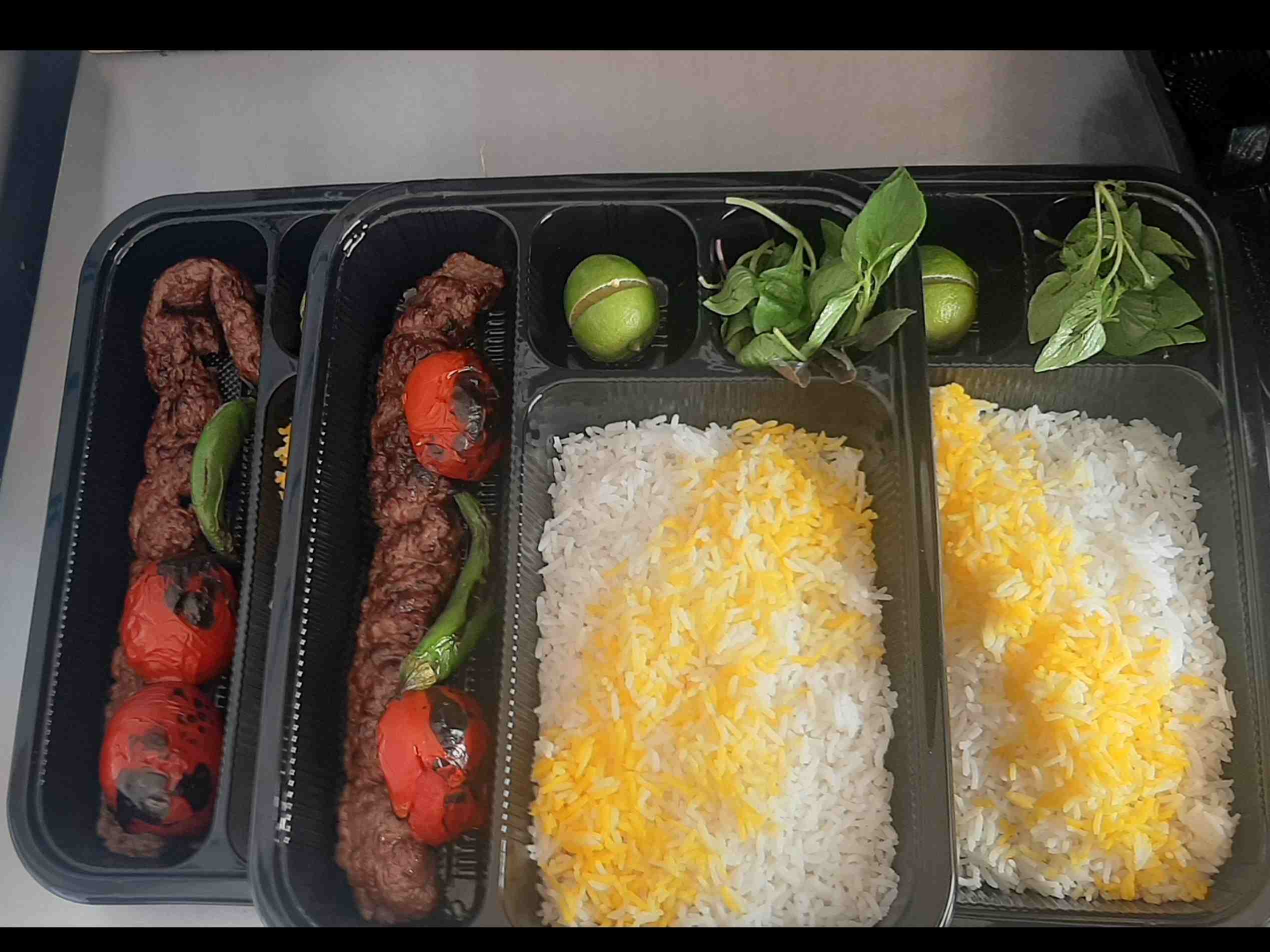 چلو کباب کوبیده معمولی