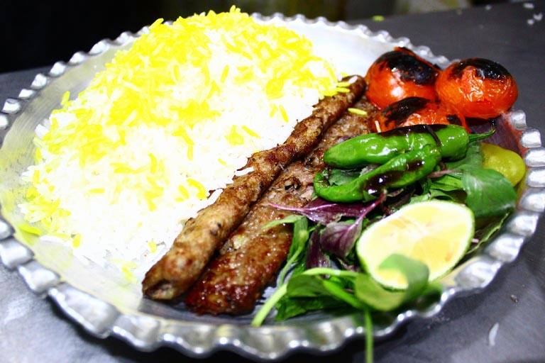 چلو کباب کوبیده