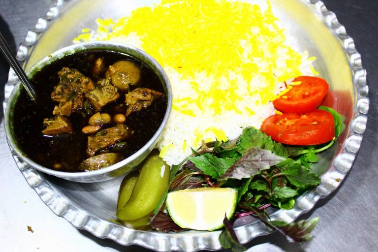 چلو قورمه سبزی