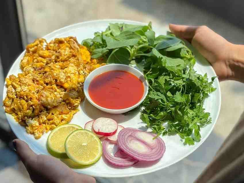 املت پیاز تخم مرغ