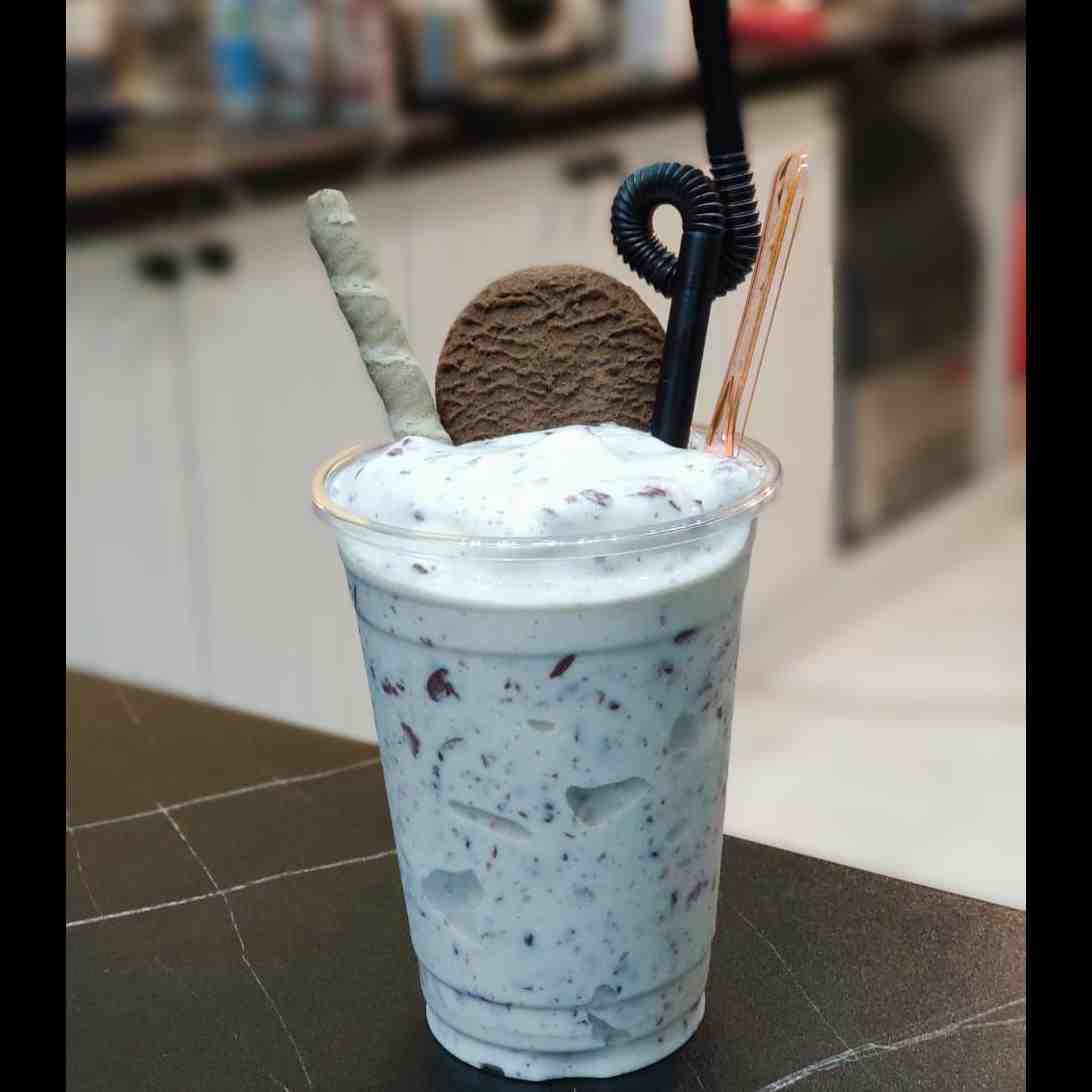 شیک شکلات فندقی