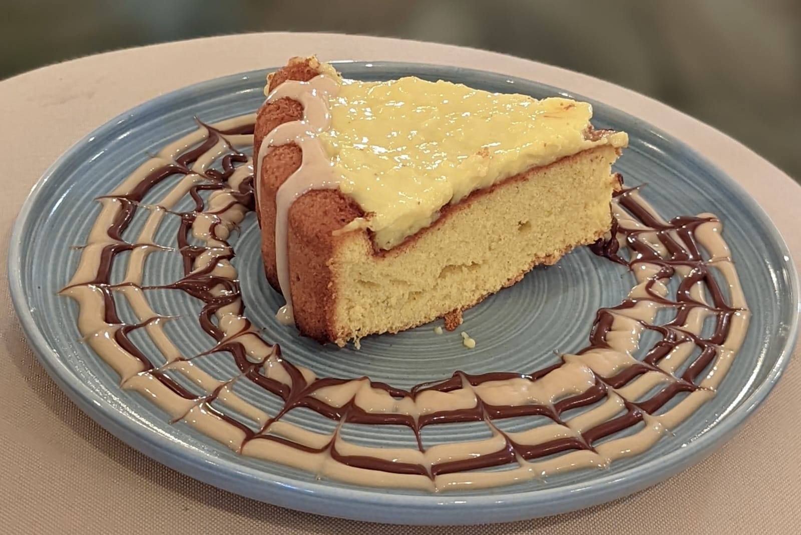 کیک زعفران